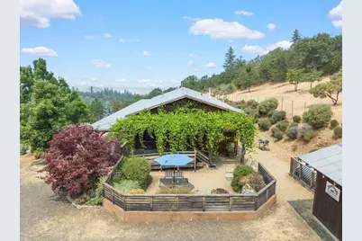 7575 Torrey Pines Terrace, Eagle Point, OR 97524 - Photo 6