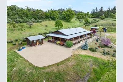 7575 Torrey Pines Terrace, Eagle Point, OR 97524 - Photo 2