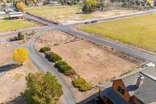 22311 McArdle Rd, Bend, OR 97702 - Photo 44