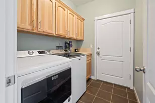 635 Wildland Dr, Klamath Falls, OR 97601 - Photo 22