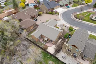 635 Wildland Dr, Klamath Falls, OR 97601 - Photo 4