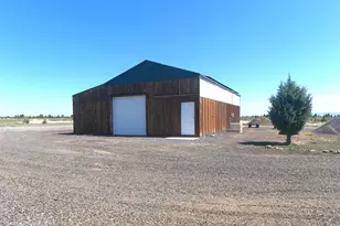 10500 SW Graham Rd, Culver, OR 97734 - Photo 28