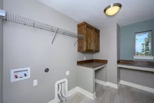 2341 NW Debron Ln, Bend, OR 97703 - Photo 22