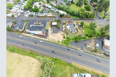 10744 Highway 62, Eagle Point, OR 97524 - Photo 12