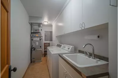 67076 Sunburst Street, Bend, OR 97703 - Photo 38