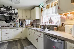 20873 SE Greenmont Dr, Bend, OR 97702 - Photo 14