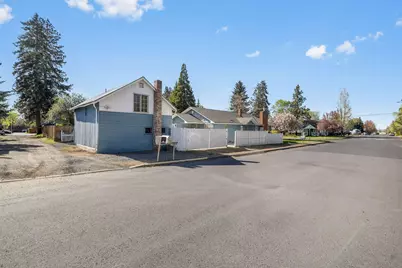 195 SE Roosevelt Avenue, Bend, OR 97702 - Photo 10