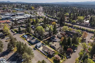 195 SE Roosevelt Ave, Bend, OR 97702 - Photo 38