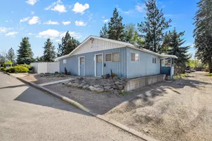 195 SE Roosevelt Ave, Bend, OR 97702 - Photo 8