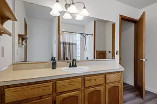 17235 S Century Dr, Bend, OR 97707 - Photo 16