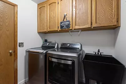 17235 S Century Drive, Bend, OR 97707 - Photo 42