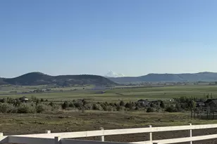 12140 Clovis Dr, Klamath Falls, OR 97603 - Photo 6