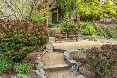 205 Oak Knoll Way, Jacksonville, OR 97530 - Photo 46
