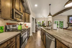 205 Oak Knoll Way, Jacksonville, OR 97530 - Photo 22