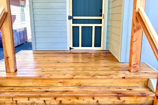 337 W Jefferson Ave, Sisters, OR 97759 - Photo 2