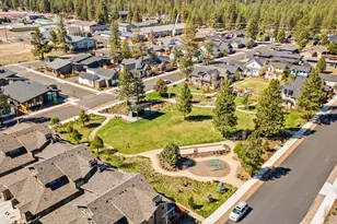 282 W Lundgren Mill Dr, Sisters, OR 97759 - Photo 42