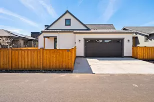 282 W Lundgren Mill Dr, Sisters, OR 97759 - Photo 28