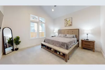 282 W Lundgren Mill Drive, Sisters, OR 97759 - Photo 4