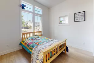 282 W Lundgren Mill Dr, Sisters, OR 97759 - Photo 10