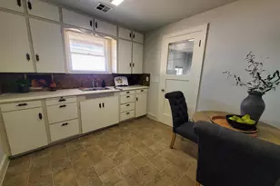 1204 W Main St, Medford, OR 97501 - Photo 18