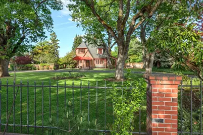 2336 Table Rock Road, Medford, OR 97501 - Photo 1