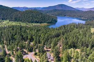 140 Bonanza Dr, Selma, OR 97538 - Photo 2