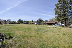 2640 NE 8th St, Bend, OR 97701 - Photo 32