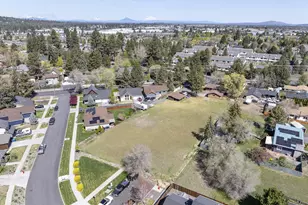 2640 NE 8th St, Bend, OR 97701 - Photo 18