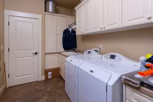 3143 NW Craftsman Dr, Bend, OR 97703 - Photo 26