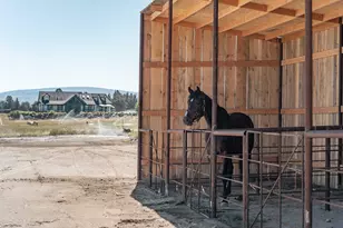 23636 Ten Barr Trl, Bend, OR 97701 - Photo 10