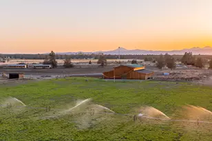 23636 Ten Barr Trl, Bend, OR 97701 - Photo 44