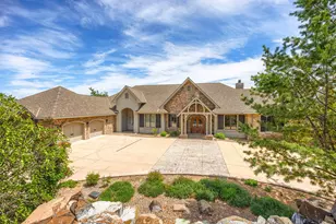 1918 Stevens Rd, Eagle Point, OR 97524 - Photo 4