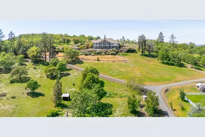 1918 Stevens Road, Eagle Point, OR 97524 - Photo 72