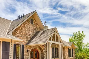 1918 Stevens Rd, Eagle Point, OR 97524 - Photo 6