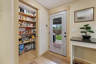 61556 Twin Lakes Loop, Bend, OR 97702 - Photo 6