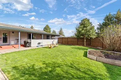 61556 Twin Lakes Loop, Bend, OR 97702 - Photo 20