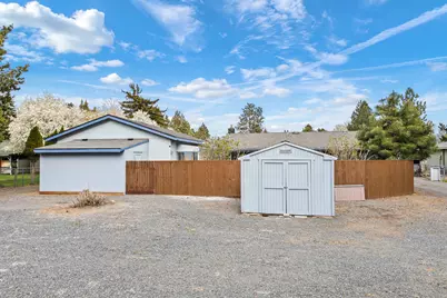 61556 Twin Lakes Loop, Bend, OR 97702 - Photo 22