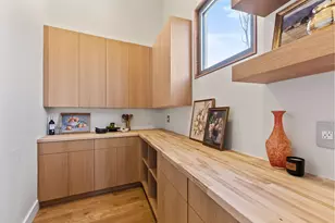 61913 Hosmer Lake Dr, Bend, OR 97702 - Photo 16