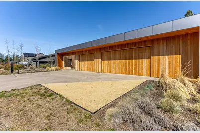 61913 Hosmer Lake Drive, Bend, OR 97702 - Photo 10