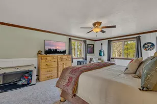 54445 Huntington Rd, Bend, OR 97707 - Photo 50