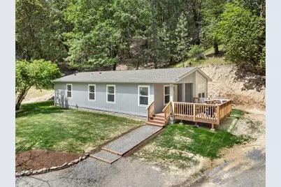 3995 E Evans Creek Road, Rogue River, OR 97537 - Photo 2