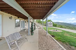 4002 Dry Creek Rd, Medford, OR 97504 - Photo 30