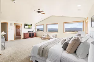 4002 Dry Creek Rd, Medford, OR 97504 - Photo 16