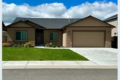 3718 Pointer Drive, Klamath Falls, OR 97603 - Photo 1