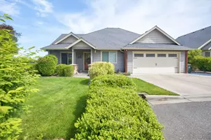 426 SE Cadet Ct, Grants Pass, OR 97527 - Photo 2