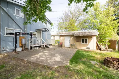 419 NW D Street, Grants Pass, OR 97526 - Photo 38