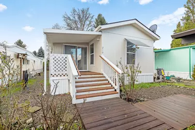 219 Kingsbury Drive, Grants Pass, OR 97526 - Photo 1