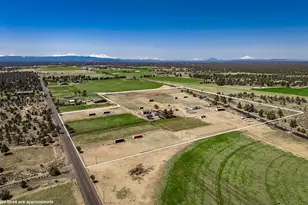 24166 Dodds Rd, Bend, OR 97701 - Photo 78