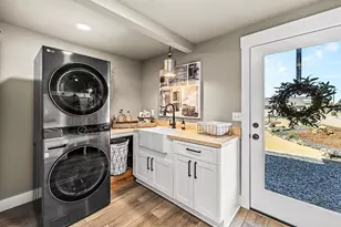 24166 Dodds Rd, Bend, OR 97701 - Photo 36