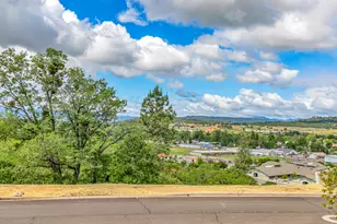 218 Cambridge Terrace, Eagle Point, OR 97524 - Photo 8